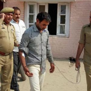 Pakistani spy arrested in Jammu-Kashmir, maps and SIM cards seized