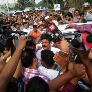 Siwan strongman Shahabuddin walks out of jail to a hero's welcome