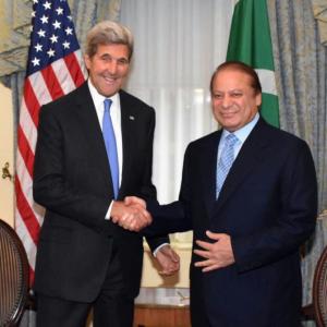 Sharif meets Kerry; seeks US intervention in Kashmir