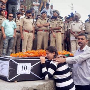 'Papa ki kya galti thi', asks martyr's daughter