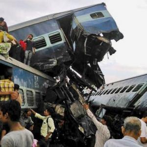 23 dead as 14 coaches of Utkal Express derail in UP