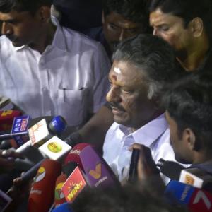 'Betrayer, Unstable': After OPS' revolt, Team Sasikala begins the name calling