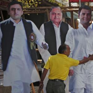 SP-Congress alliance sealed, Akhilesh concedes 105 seats