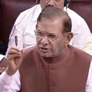 Rift in JD-U? 20 party leaders, supported by Sharad Yadav, to oppose Nitish