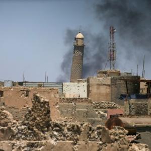 IS blows up 800-yr-old mosque where Baghdadi became 'caliph'