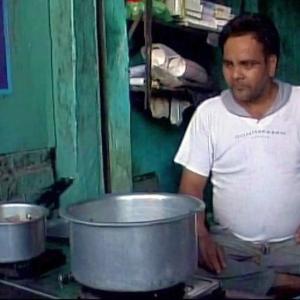 Forced to shut shops, UP meat sellers now sell tea