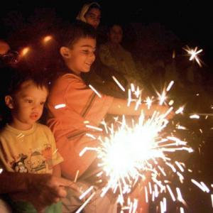 SC bans sale of firecrackers in Delhi during Diwali