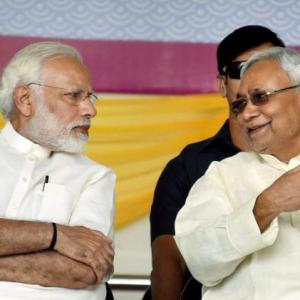 PM Modi shares stage with Nitish for 1st time after alliance