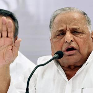 Disagree with Akhilesh, but not forming new party: Mulayam