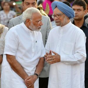 'Pained' Manmohan asks Modi to apologise over Pak conspiracy charges