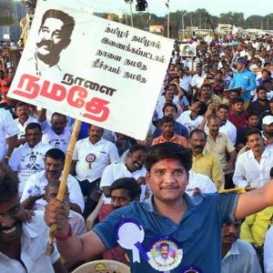 What is Kamal offering Tamil Nadu?