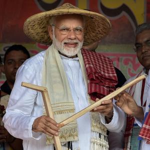 Tradition and heritage of West Bengal under threat: Modi