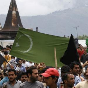 Why this Muslim wants to ban green flag with crescent and star
