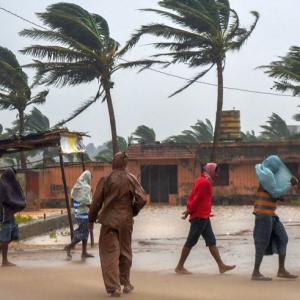 9 dead as Cyclone Titli hits Andhra Pradesh, Odisha