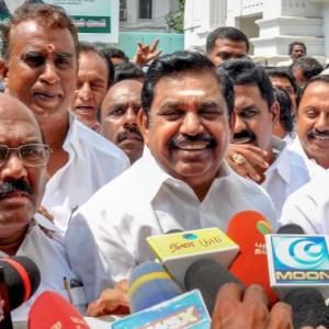EPS govt gets a breather as HC says TTV's MLAs stay disqualified