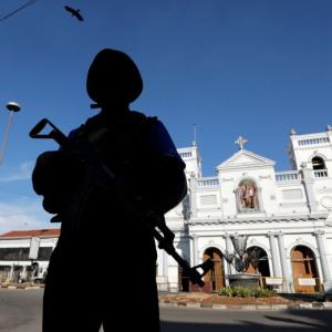 87 bomb detonators found at bus station in Colombo