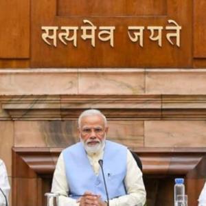 PM meets Cabinet amid tension in Kashmir