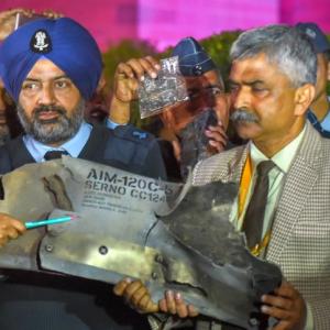 Armed Forces present evidence of shooting down Pakistan F-16