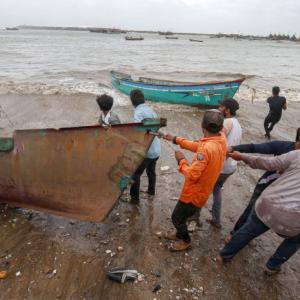 Over 3 lakh evacuated as Guj braces for Cyclone Vayu