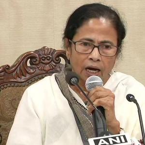 Mamata blinks first, accepts all demands of doctors