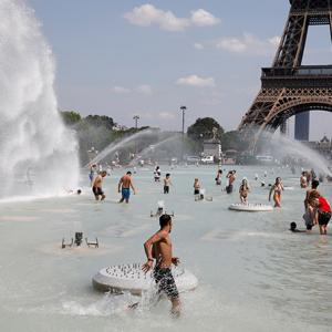 'Hell is coming': Heat wave bakes Europe