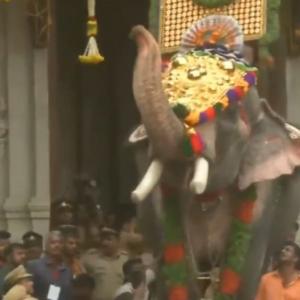 Controversial 54-yr-old tusker opens Thrissur Pooram