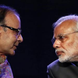 Jaitley was a political giant, says PM