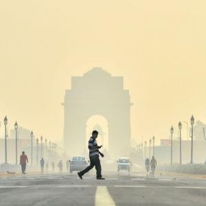 Delhi's poor air quality to enter red zone on Diwali