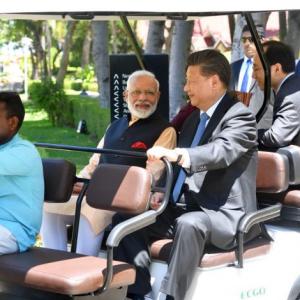 Gifts, beach stroll: Day 2 of Modi-Xi summit