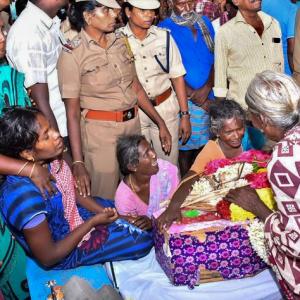 80-hr op to pull child out of borewell ends in tragedy