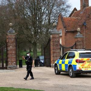 UK PM recuperates at country home with fiancee