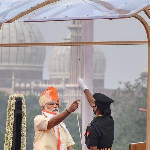Meet the officer who assisted PM in hoisting the flag