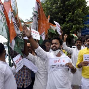 Cong launches campaign against holding of NEET, JEE