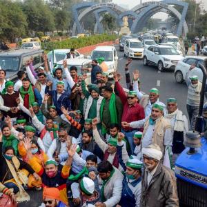 Farmers sit-in: Key route to Delhi closed for vehicles