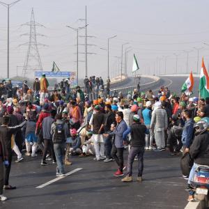 Farmers step up agitation, block another highway