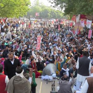 Farmers hold protests at Punjab, Haryana district HQs