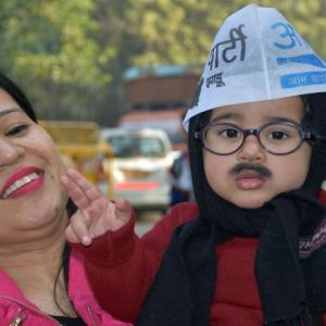 AAP invites 'Baby Mufflerman' to Kejriwal swearing-in