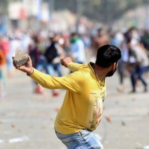 Delhi cop among 4 killed in violent clashes over CAA