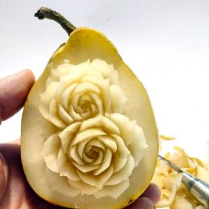 Japanese chef turns vegetables into works of art