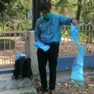 Doctors fight coronavirus with raincoats in Bengal