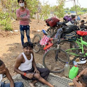 Why migrants are leaving Mumbai on cycle