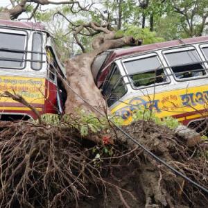Death toll in Bengal due to Amphan rises to 80