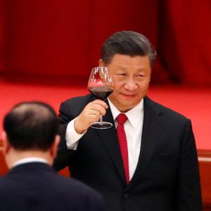 'Xi has tied his feet too tightly to walk'