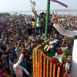 Pawar praises Tejashwi for tough fight in Bihar polls