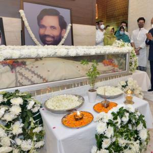 Prez, PM pay last respects to Ram Vilas Paswan