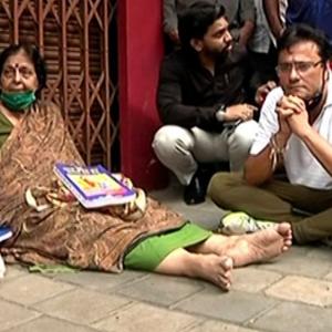 Writer protests as jeweller refuses to speak Marathi