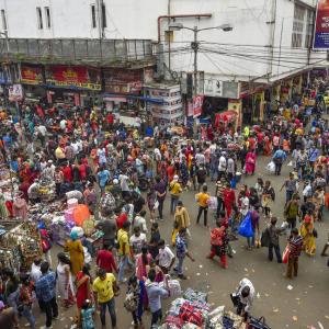 Durga puja: Social distancing goes awry in Kolkata