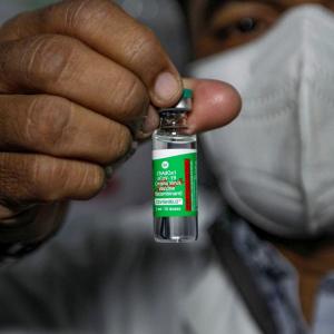 2 doses of vaccine will be needed 28 days apart: Govt