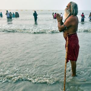 Kumbh Mela: Over 7L devotees take holy dip in Ganga