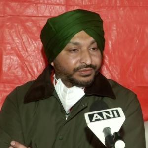 Cong MP heckled at Singhu, says saw 'Khalistani flags'